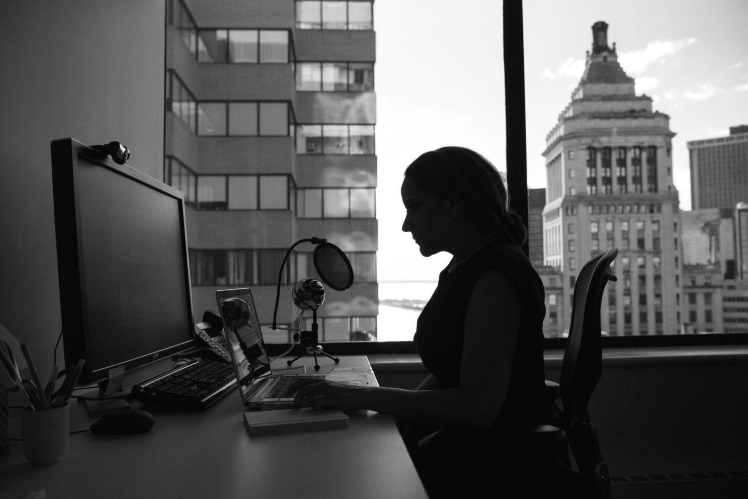 Teilnehmer bei der praktischen Analyse von Arbeitskapital-Kennzahlen